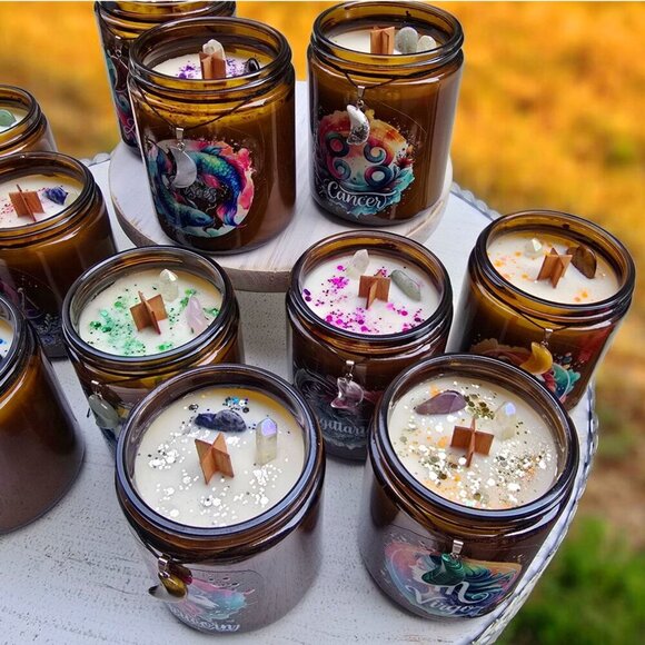 Zodiac Crystal Candle ✦ Soy Wax ✦ Hidden Crystal & Moon Necklace ✦ Wooden Wick - Picture 11 of 16